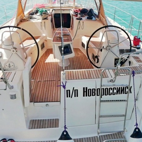 🌊Парусная яхта
"ОКЕАНИС"